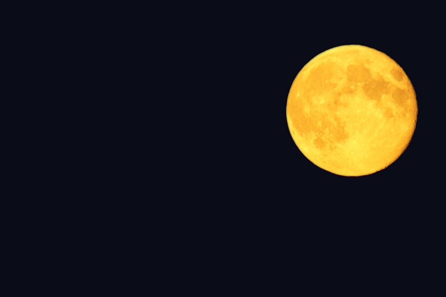 十五夜の月